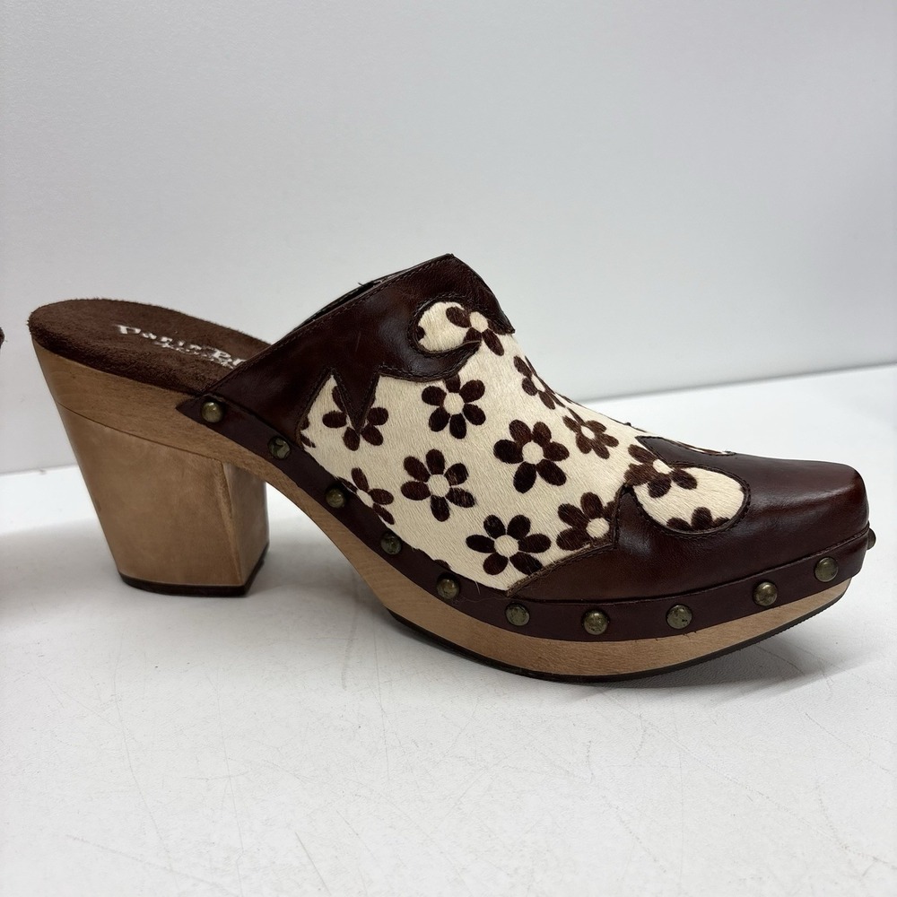 VTG Paris Blues Size 6.5 Brown White Cow Daisy Print Freda Wooden Platform Clogs - Picture 7 of 11